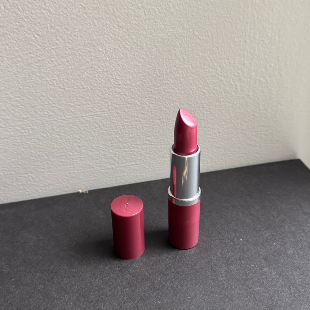 CLINIQUE 13 Love pop lipstick